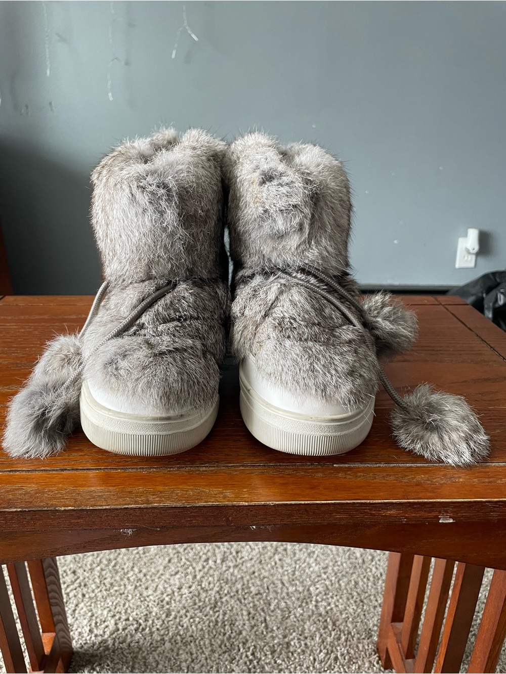 Michael Kors Cream Fur-Trim Winter Boots - Picture 3 of 6